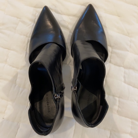 Sigerson Morrison Black asymmetric cut out heels, size 9.5 excellent condition - Picture 6 of 10
